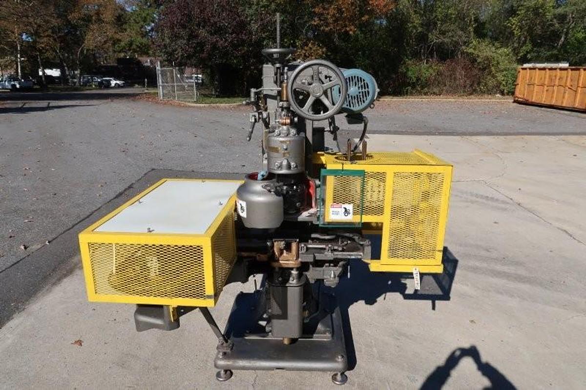 Used Canco 08 Can Seamer, 401 Diameter