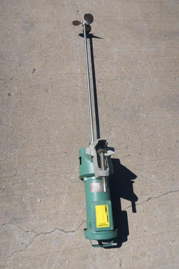 Used Lightnin .87HP Clamp-On Portable Agitator