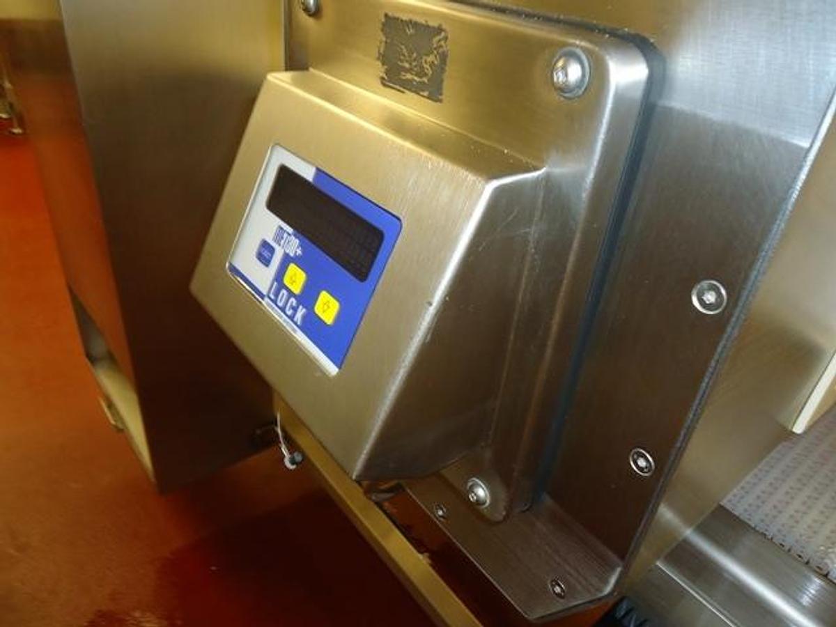 Used Loma/Lock Conveyorized Stainless Metal Detector, 19.5 In. Wide x 6.5 In. High