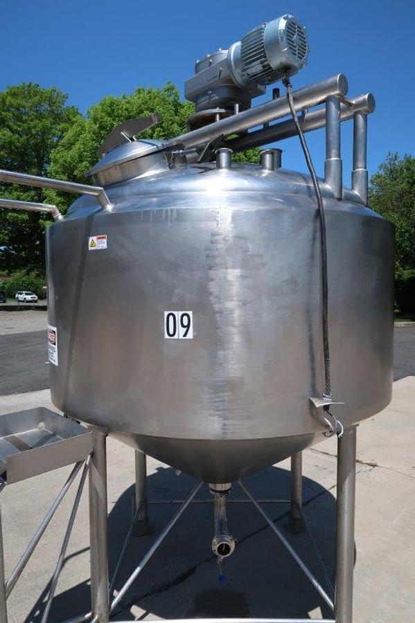 Used APV/Crepaco 600 Gallon 316 Stainless Jacketed Closed Mixing Kettle/Tank,  100 PSI Jacket
