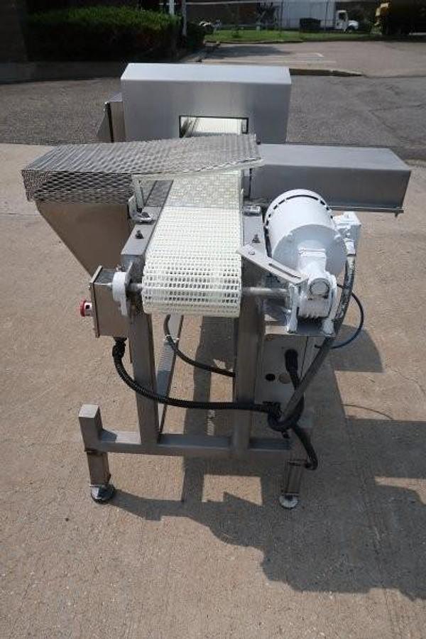Used Thermo Goring Kerr Metal Detector