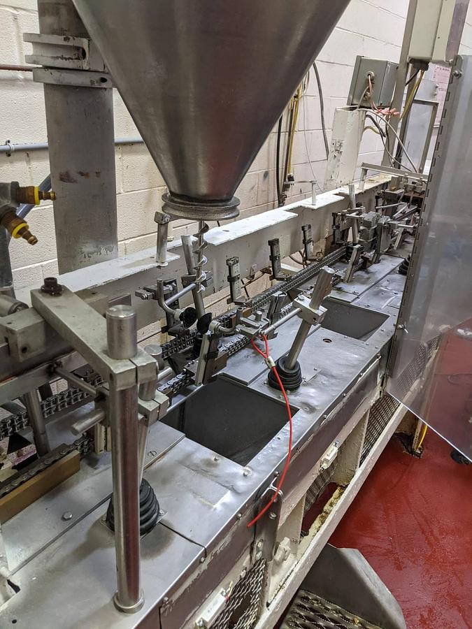 Used Bartelt IM9 and IM7 Pouching Machines, Auger Filling (2)