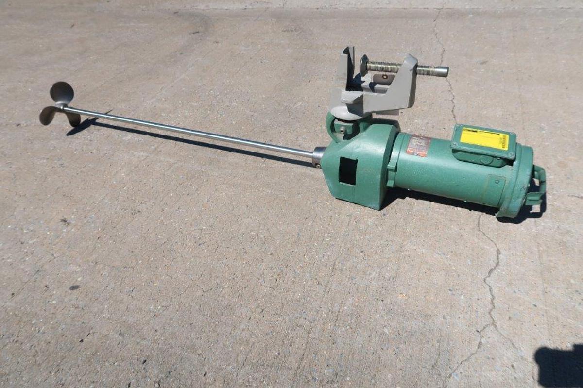 Used Lightnin .87HP Clamp-On Portable Agitator