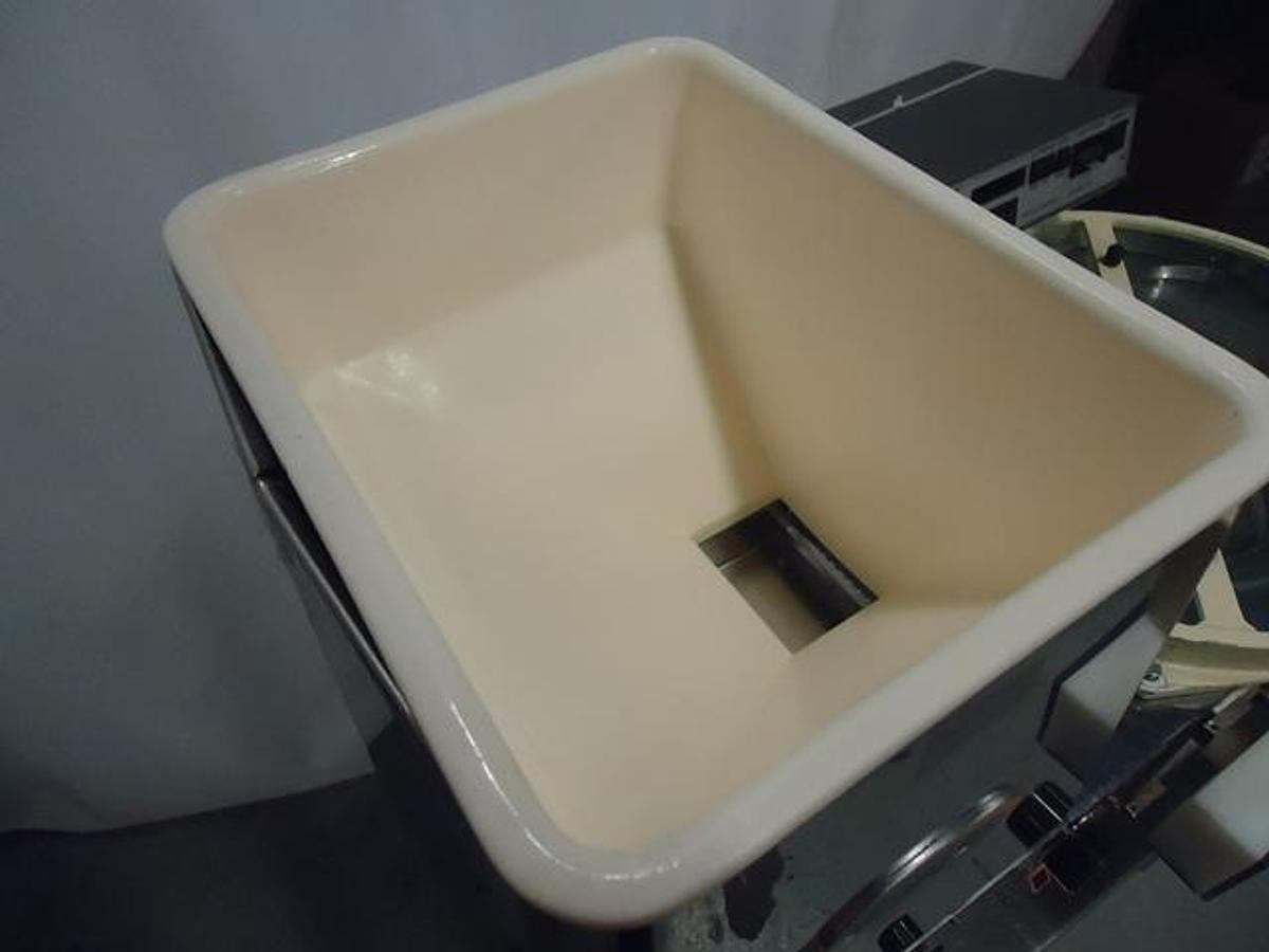 Used King TB4 (GMP) Tabletop Tablet/Capsule Counting Machine