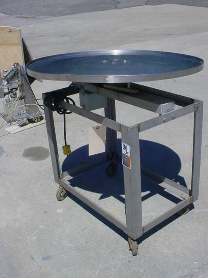Used 32″ Diameter Rotary Unscrambling/Accumulating Table