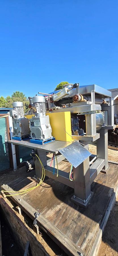 Used Phoenix 24 In. X 24 In. Double Drum Dryer/Flaker