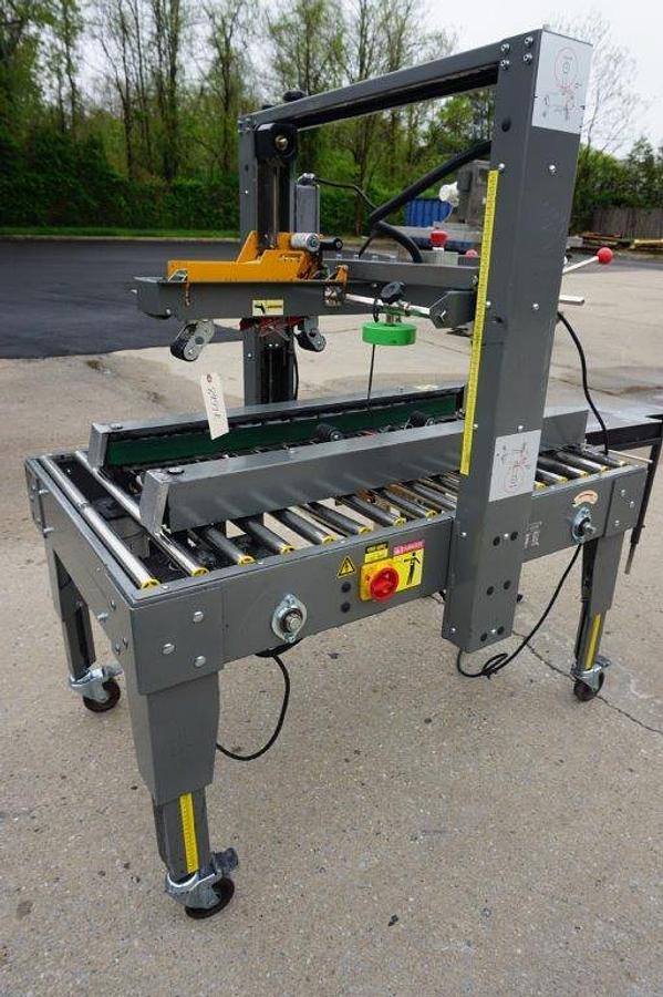 Used Packaging Systems Top and Bottom Case Taper, Portable