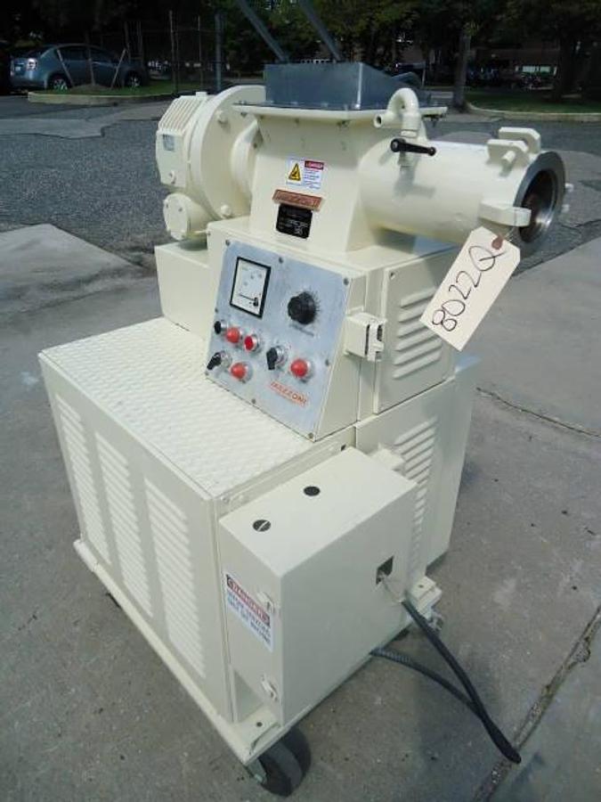 Used Mazzoni M100 Soap Extruder, Portable