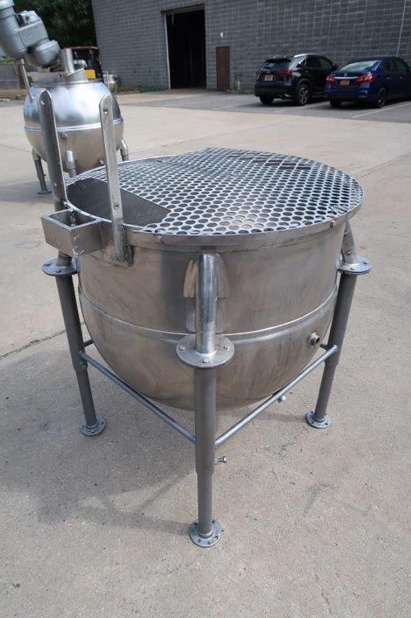 Used 100 Gallon Groen Stainless Hemispherical Kettle, 125 PSI Jacket