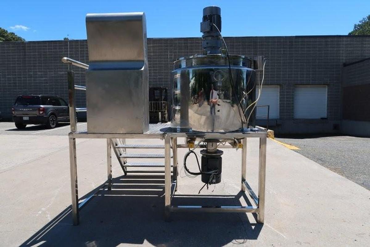 Used 200 Gallon Electric Stainless Steel Mixing Tank