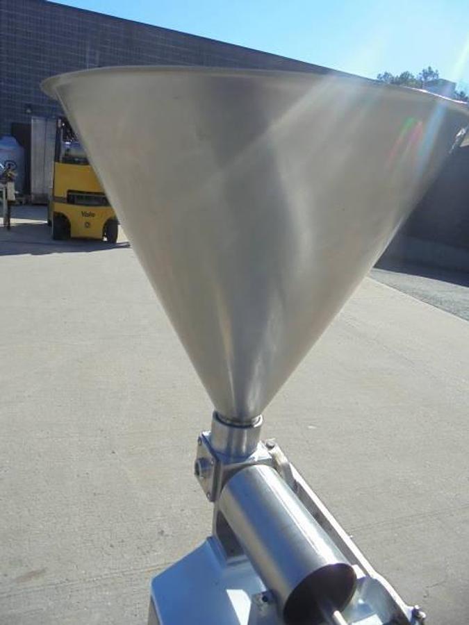 Used Simplex Single Piston Filler, Electric