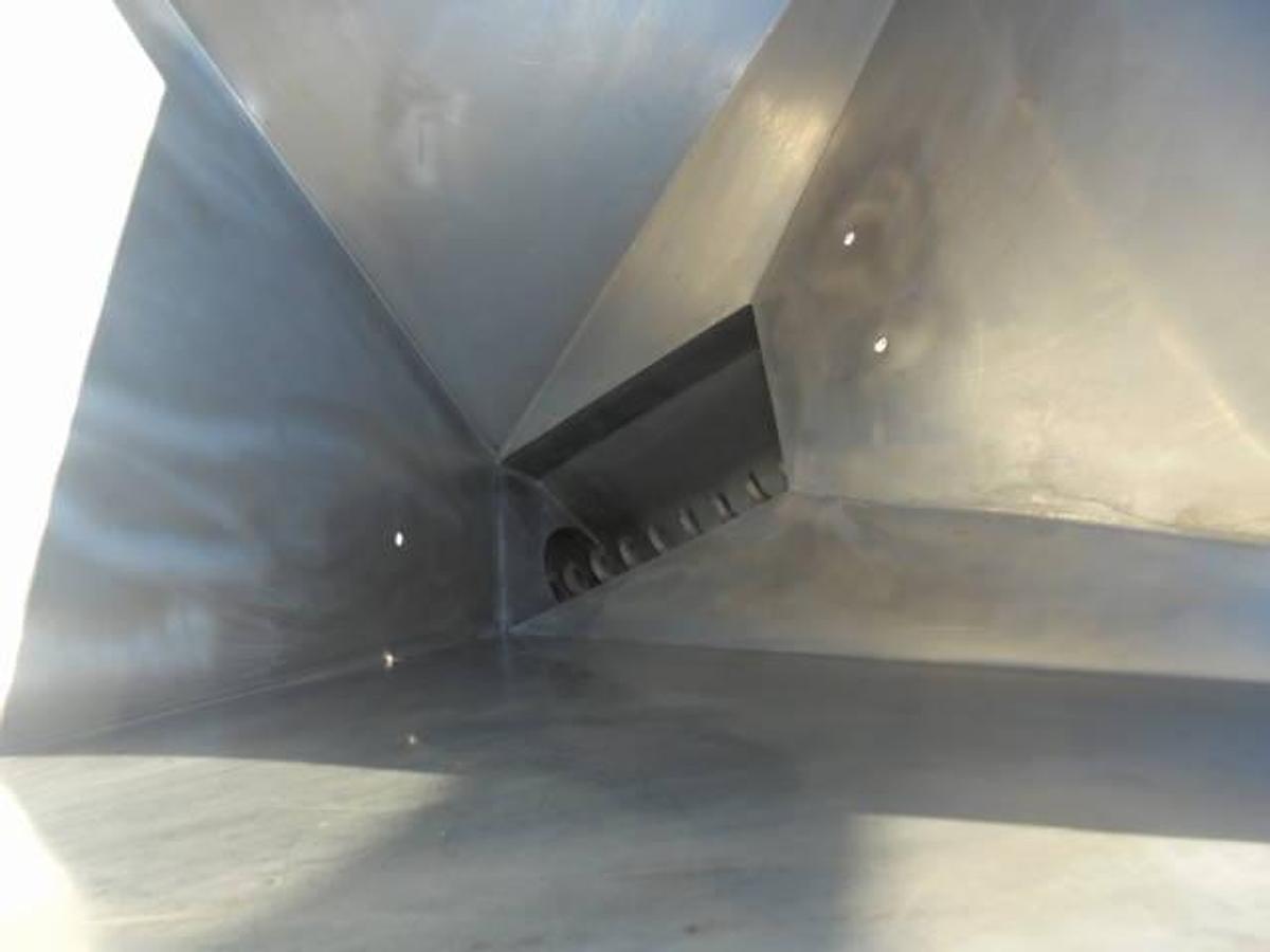 Used Flexicon Inclined Screw Conveyor, Portable