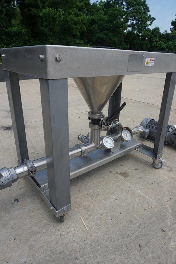 Used Wet/Dry Stainless Powder Inductor, 15 HP Pump