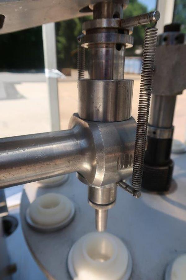 Used Kalix KX-80 Ultra Sonic Tube Filling and Sealing Machine, 80 Per Minute