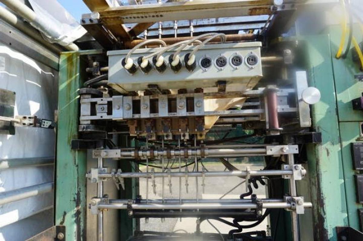 Used Prodo-Pak 601-CSW-4 Vertical Form Fill Seal Machine, 8 Piston