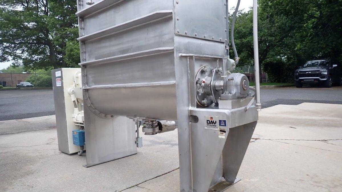 Used Day 10.8 Cu. Ft. SS Double Ribbon Blender, XP