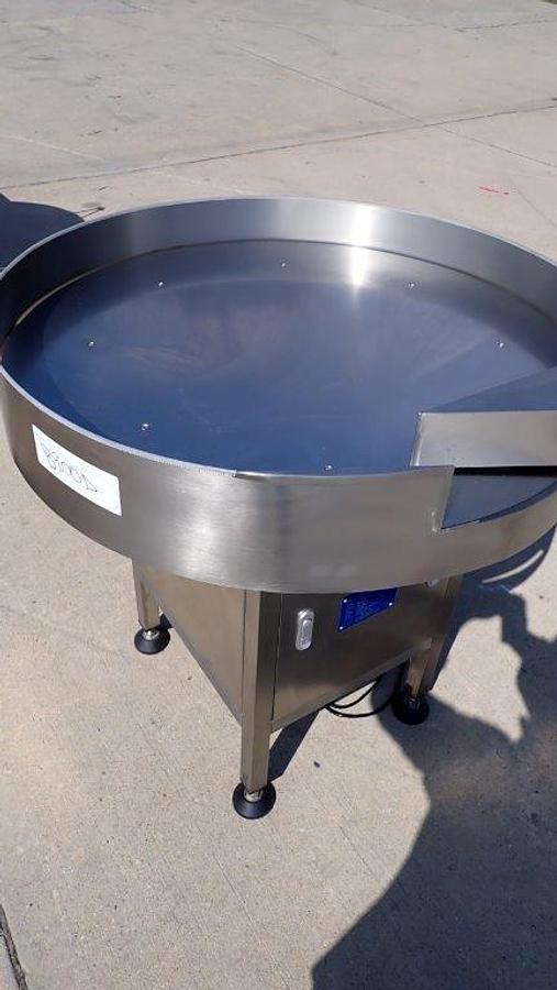 Used Metica 36 in SS Rotary Unscrambling/Accumulating Table, Varnished