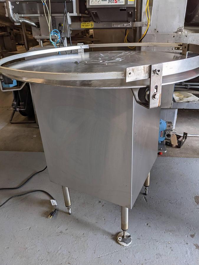 Used 35 In. Diameter Rotary Unscrambling/Accumulating Table, All Stainless
