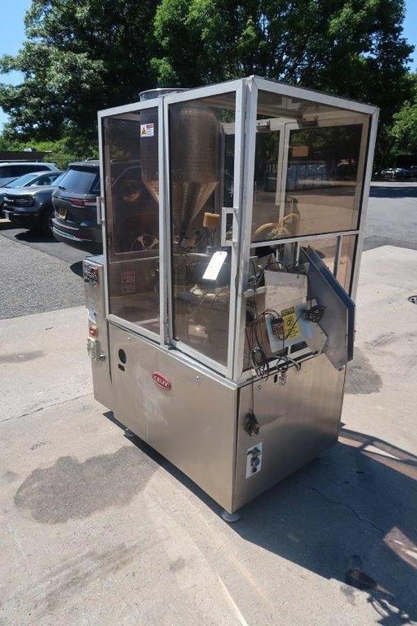Used Kalix KX-80 Ultra Sonic Tube Filling and Sealing Machine, 80 Per Minute