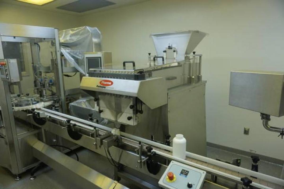 Used Aesus and Pharma Packaging Systems Fully Automatic Tablet/Capsule Bottling Line