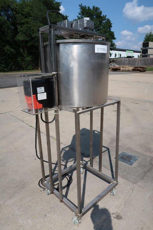 Used 30 Gallon Stainless Steel Portable Mix Tank