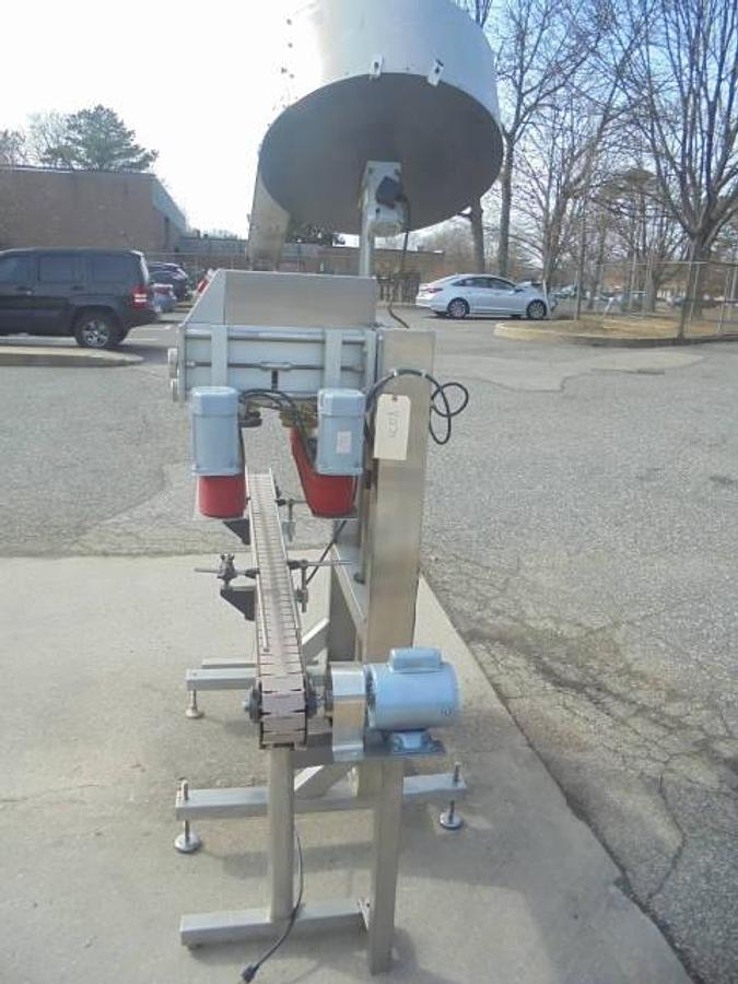 Used Accutek Six Spindle Adjustable Capping Machine, Stainless Steel