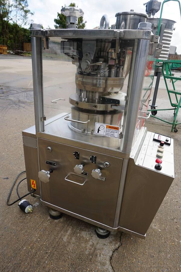 Used Adept 10 Station R&D Tablet Press, GMP