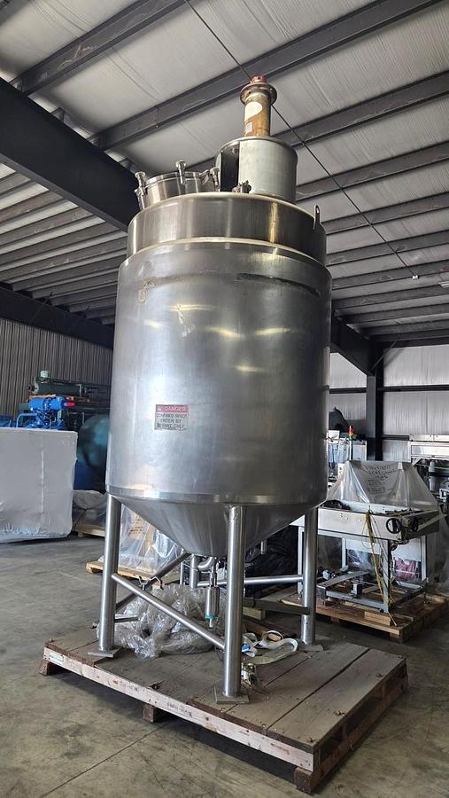 Used A & B Process Systems Approx. 2,000 Gallon SS Mixing Tank, High Shear