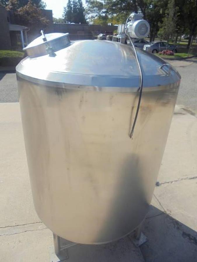 Used 1,250 Gallon Sani-Fab Stainless Sanitary Insulated Mix Tank
