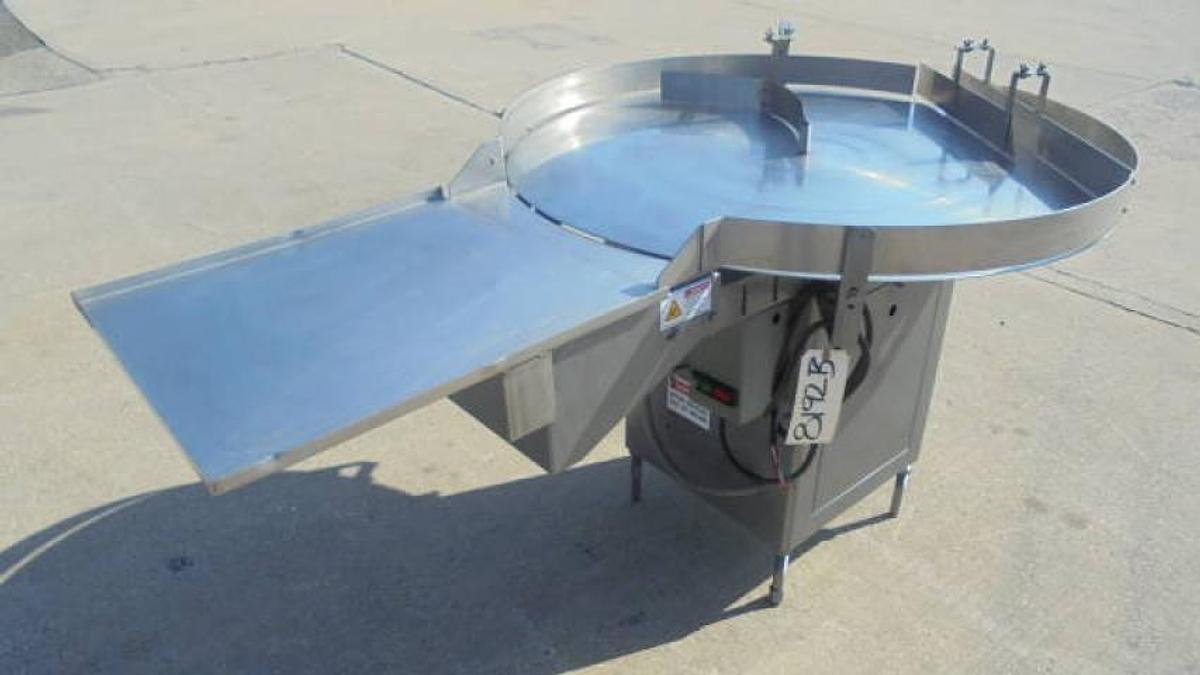 Used 48 In. Diameter Unscrambling/Accumulating Table With Unscrambling Shelf