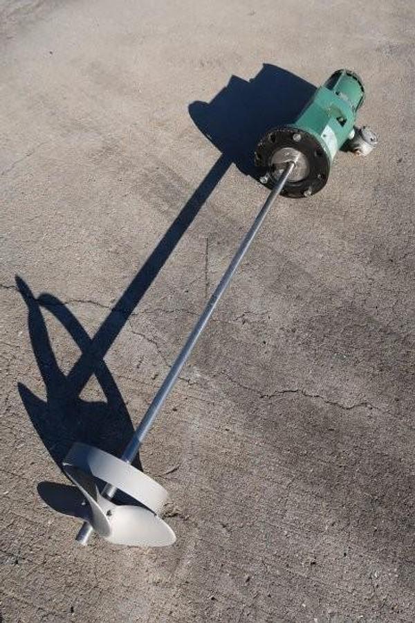 Used Lightnin .30 HP Portable Clamp-On Agitator/Mixer