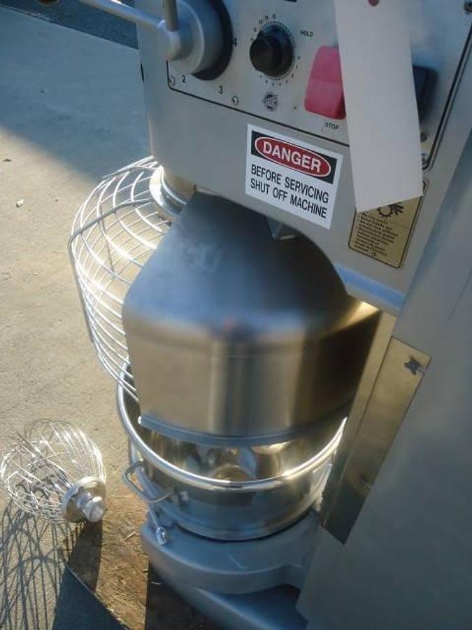 Used Hobart V1401 140qt Vertical Bowl Mixer