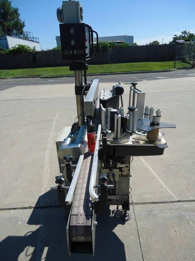 Used HARLAND “SIRIUS” AUTO SPOT/WRAP AROUND PRESSURE SENSITIVE LABELER, In. High Labels