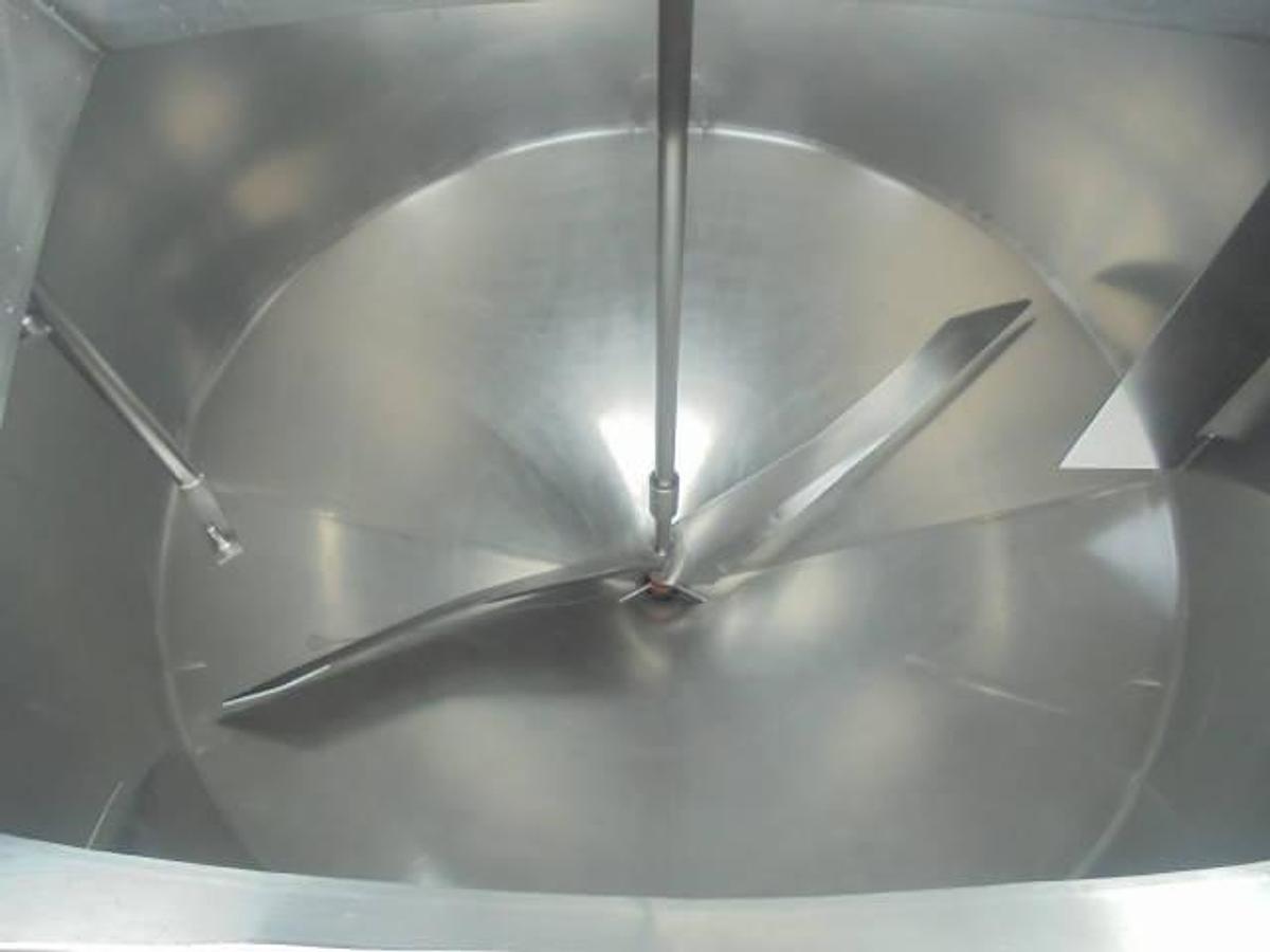 Used 500 Gallon Mueller Cone Bottom Mix Tank, 5 HP