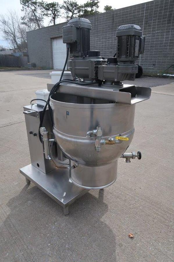 Used 40 Gallon Groen DEE/4 SS Self-Contained Electric Twin Action Mix Kettle