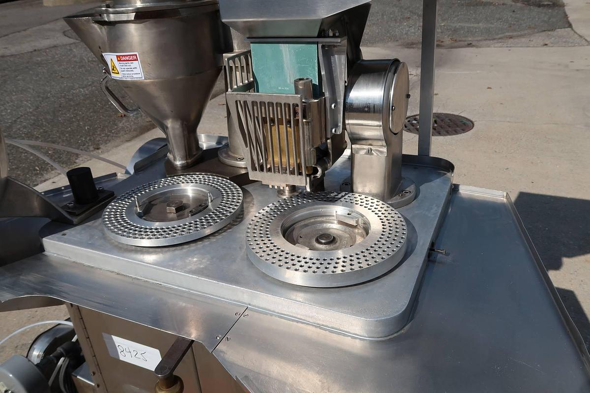 Used Capsugel Type 8 Semi-Automatic Capsule Filling Machine
