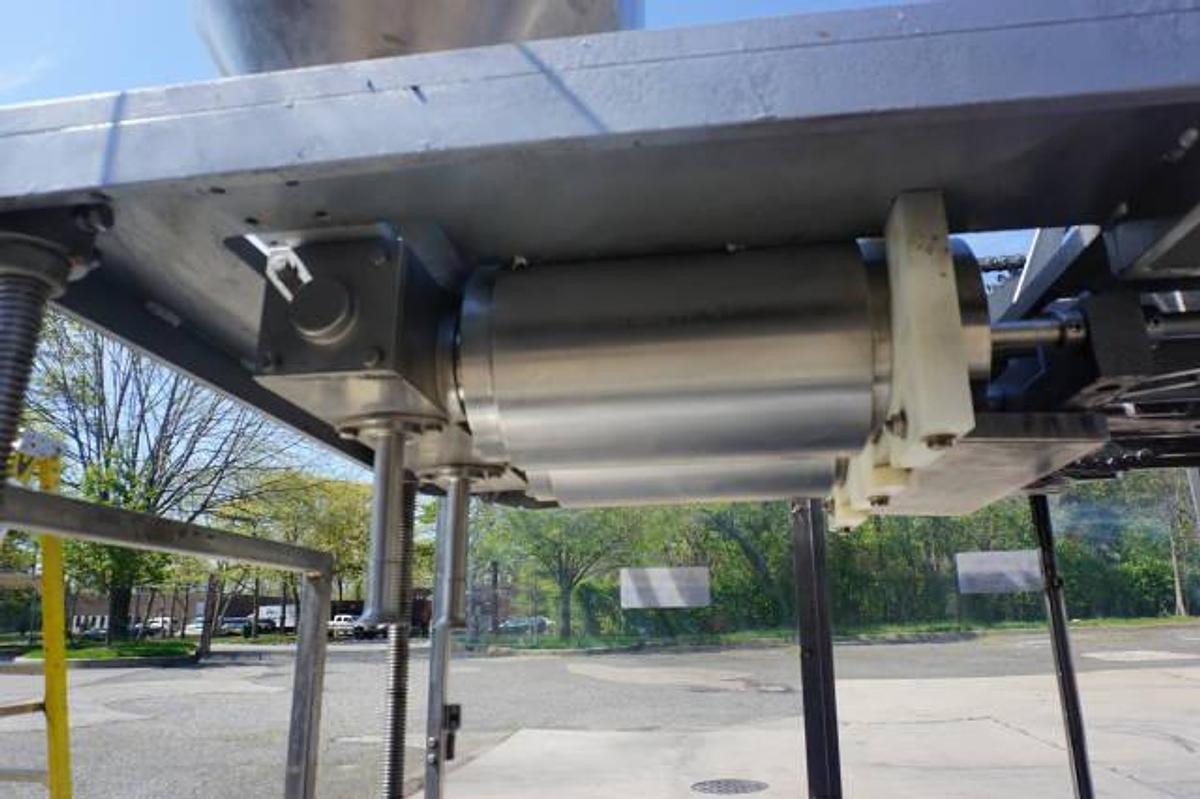 Used MRM/Elgin Twin Head Gallon Piston Filling Machine