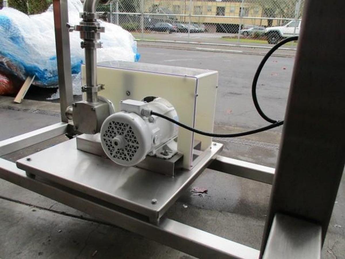 Used Inline Filling Systems Overflow Filling Line, with Capper