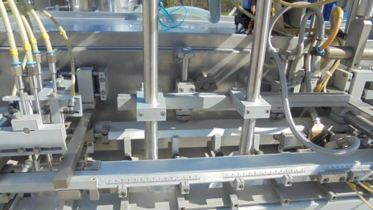 Used Volpak SP-170L1F Horizontal Form/Fill/Seal Machine