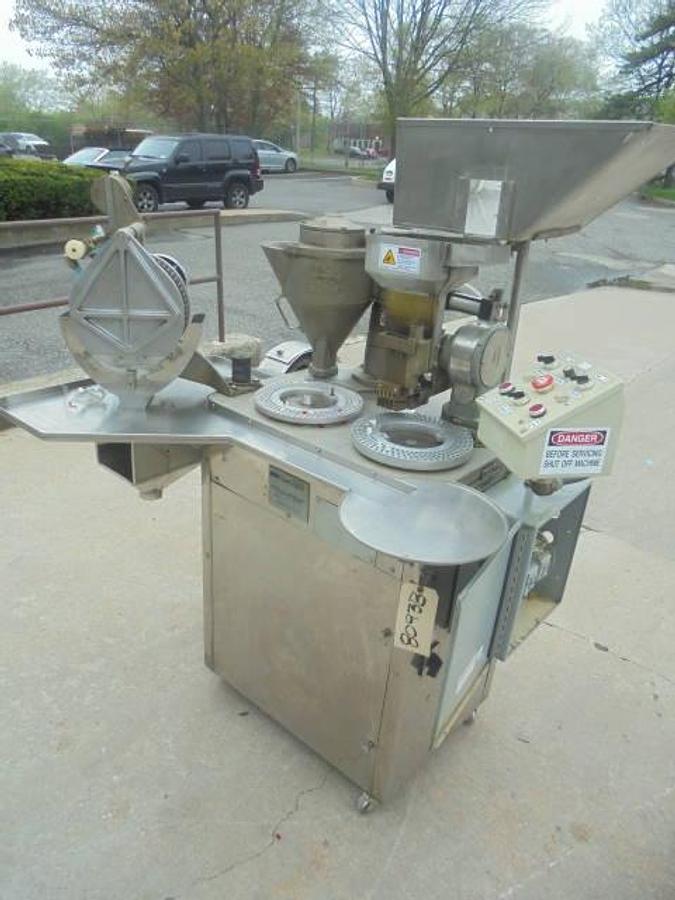 Used Shionogi Qualicaps “Quali-Fill” 8S Semi-Automatic Capsule Filler