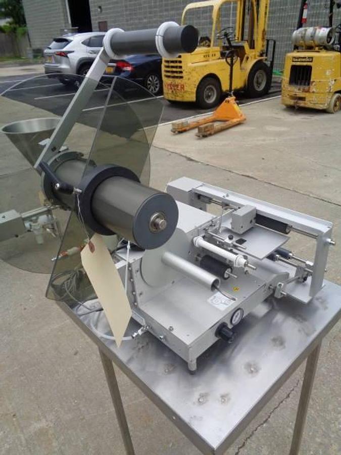 Used Autolabe 550 Spot/Wraparond Tabletop Pressure Sensitive Labeler