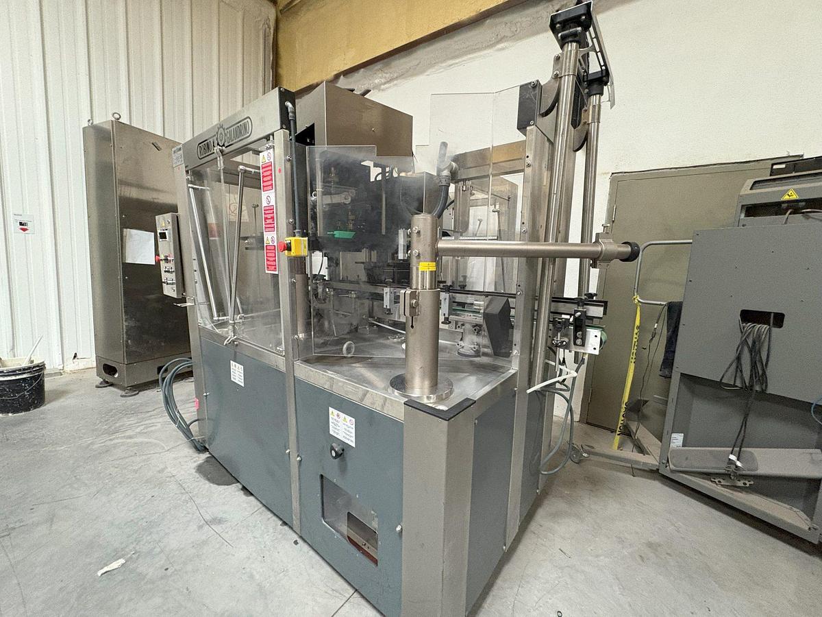 Used Robino & Galandrino Wire Hooder with Hood Magazine Dispenser