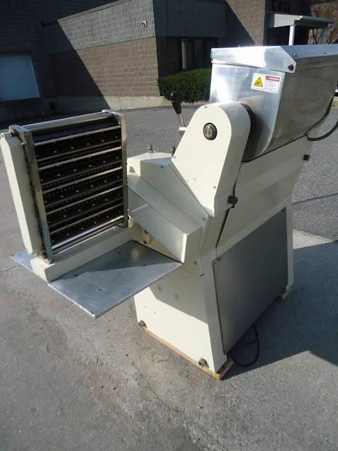 Used Saima 600 Mm (24 In.) Sheeter With Mixer And Assorted Dies