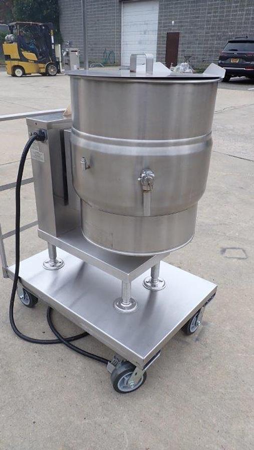 Used Market Forge 20 Gallon SS Self Contained Electric Tilt Kettle