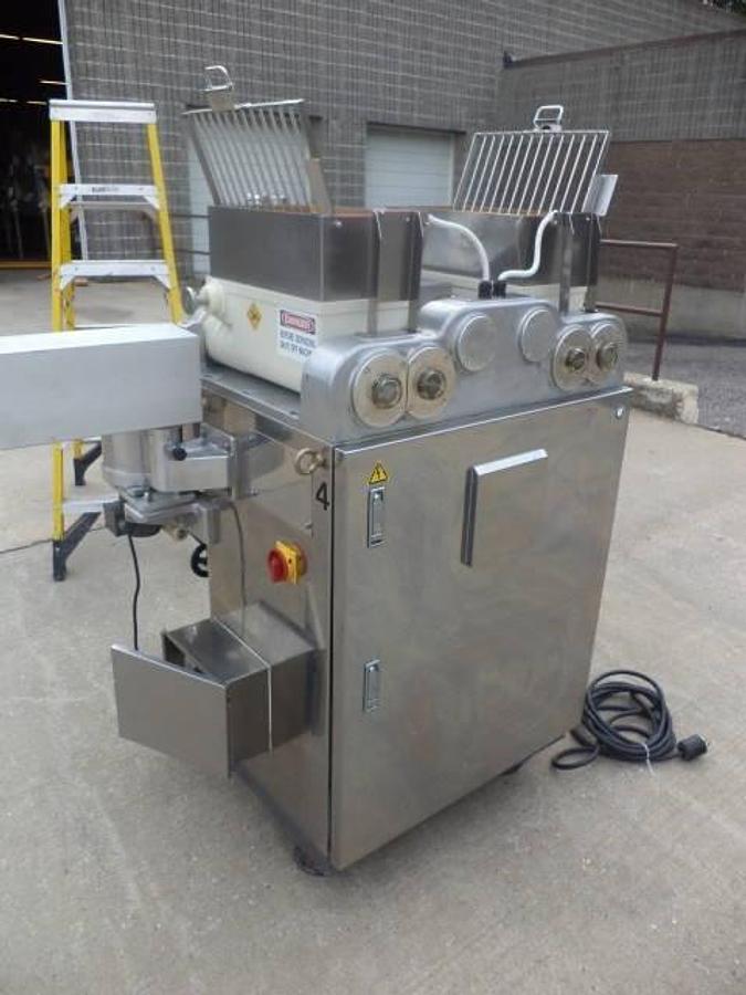 Used Rheon KN400 Cornucopia encrusting machine, 60 pieces per minute