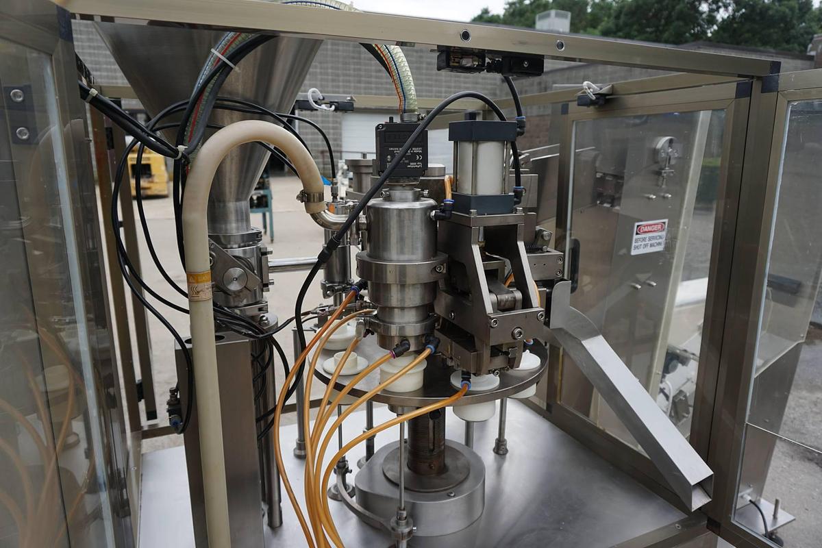 Used Accutek Hot Air Tube Filling Machine with Tube Loader