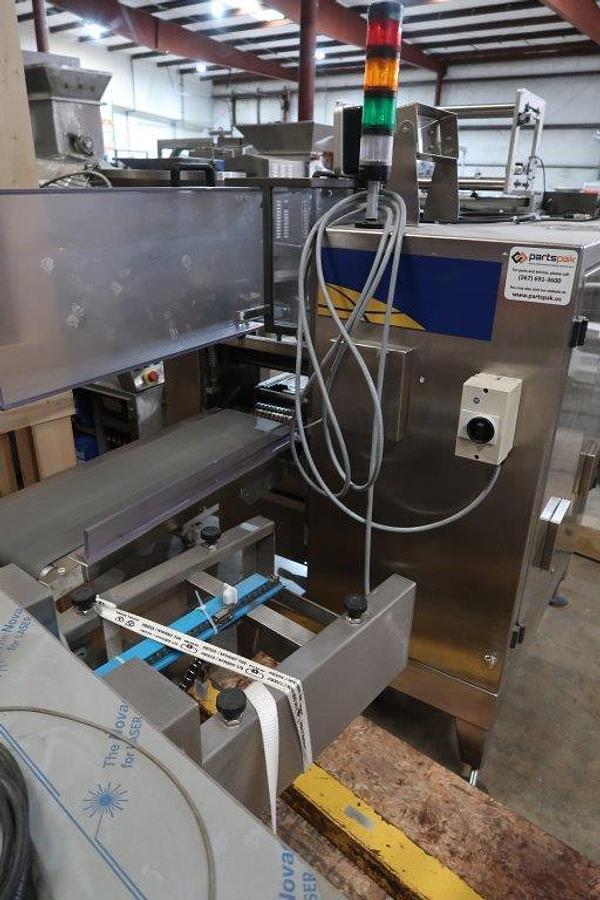 Used Carrera 1000 PC Horizontal Flow Wrapping Machine