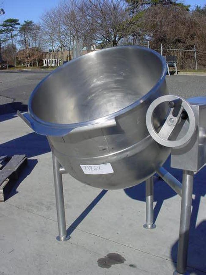 Used 40 Gallon Legion Ss Tilt Kettle, 35 Psi Jacket