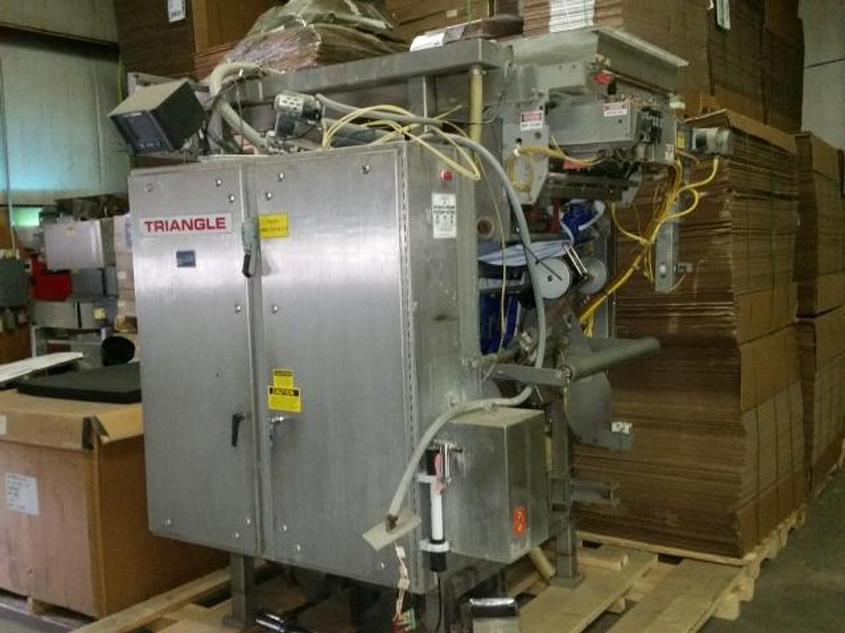 Used Triangle Vertical Bagger With Scales, Frozen Products