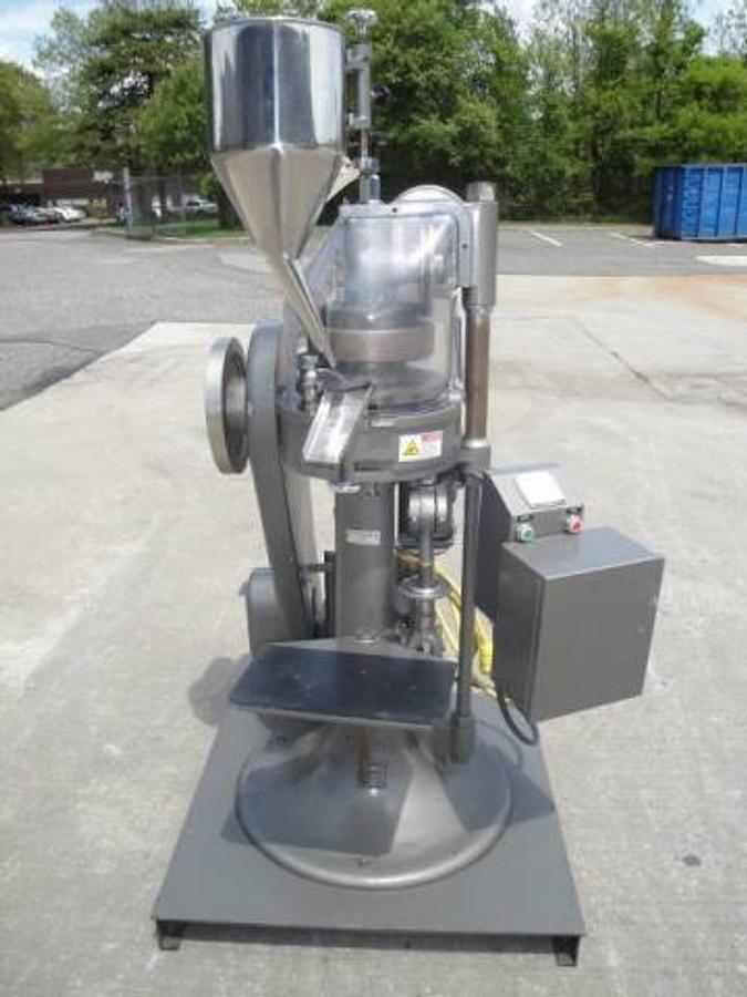 Used Manesty B3b Rotary Tablet Press, 16 Station